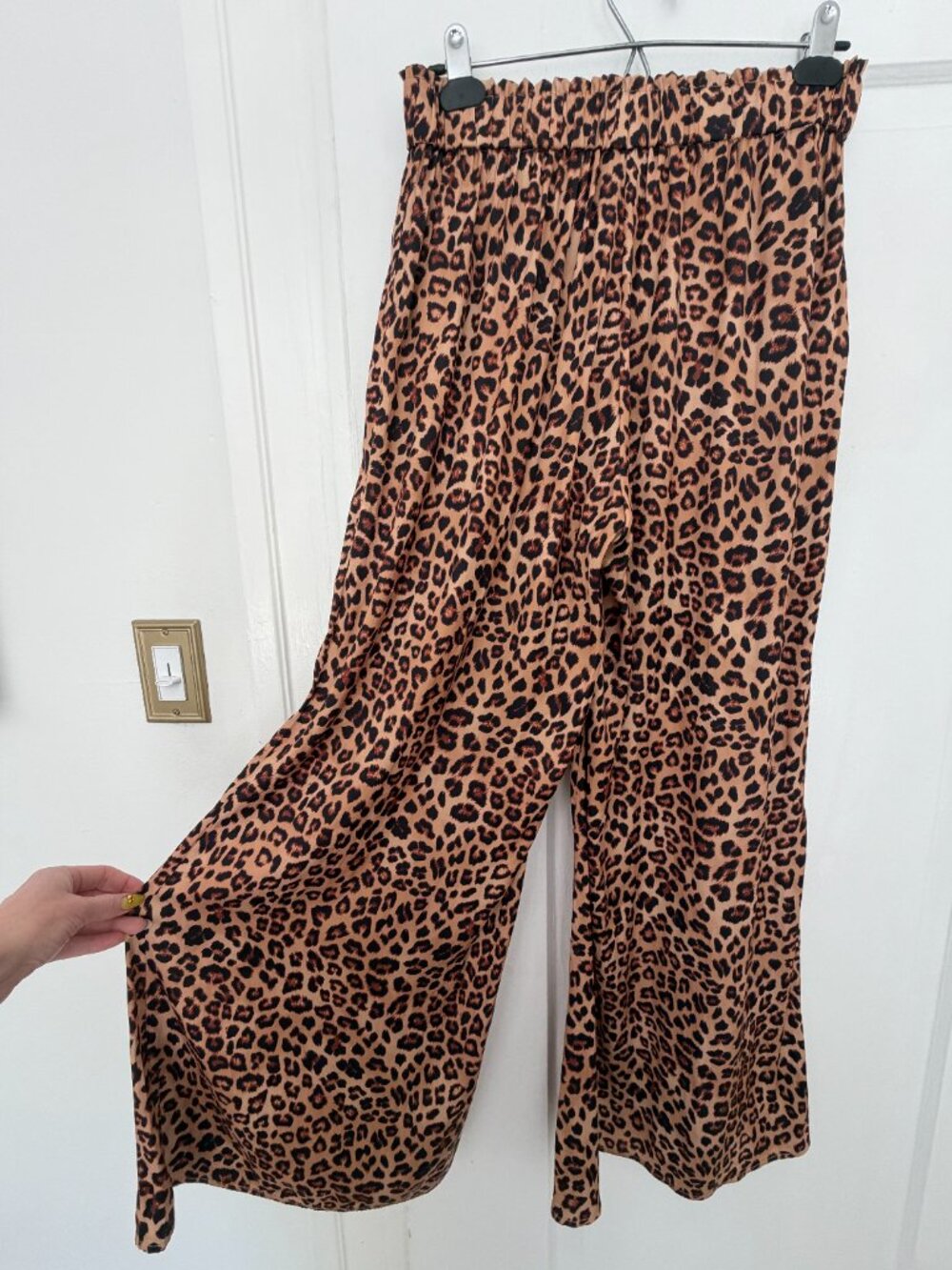 Summersalt leopard print wide-leg silky pants with pockets (size small)